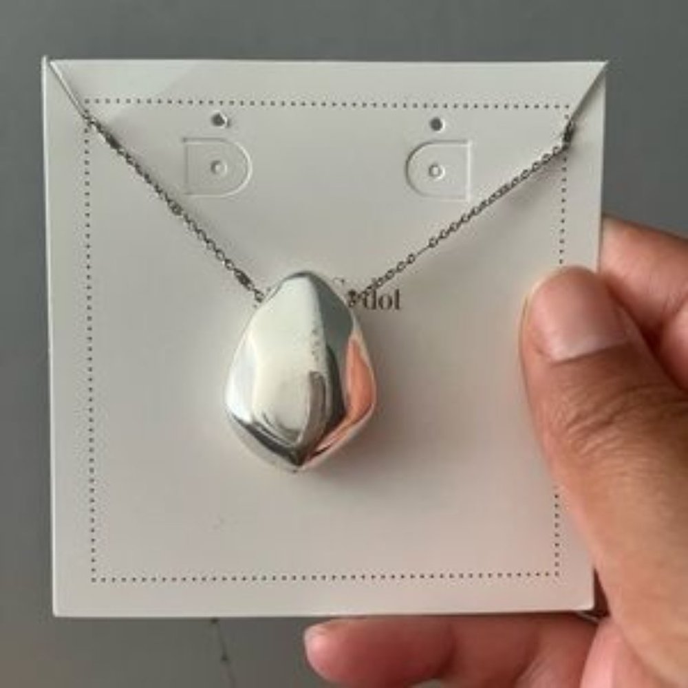 Stella & Dot Ulani Pendent